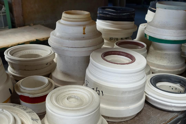 Aliki van der Kruijs and Tijmen Smeulders heading to porcelain centre in Japan arita2.jpg