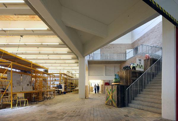 51N4E_075_BUDA_ART_CENTRE_PHOTOS_006_COPYRIGHT_FILIP_DUJARDIN_full__2_.jpg