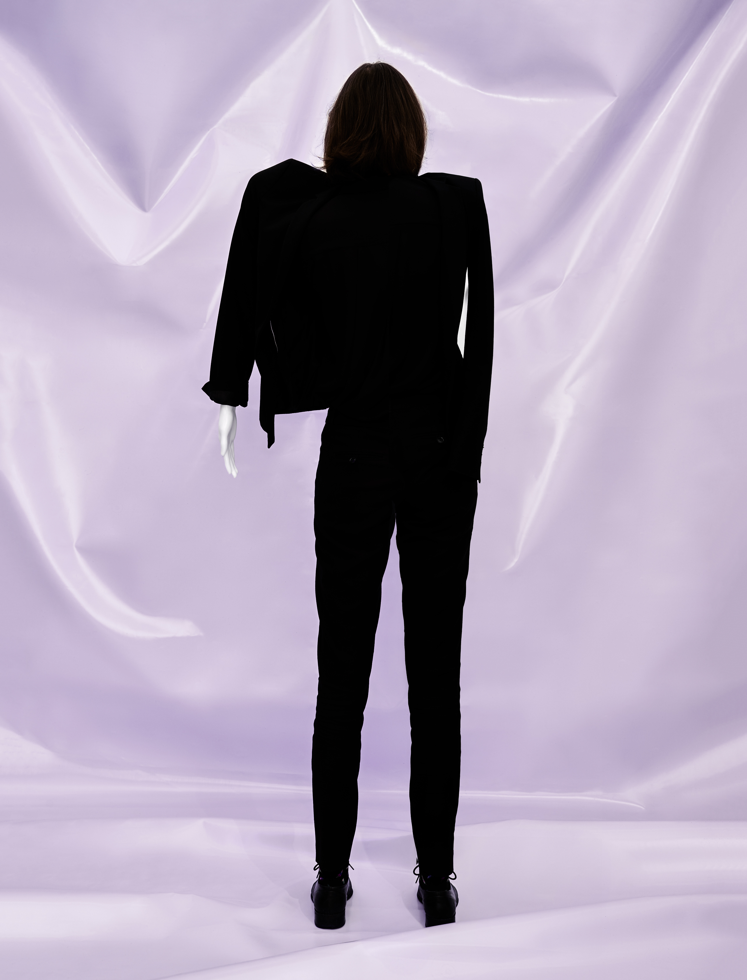 Dialogue between Fashion and Death lonnekevanderpalenninawillems01.jpg