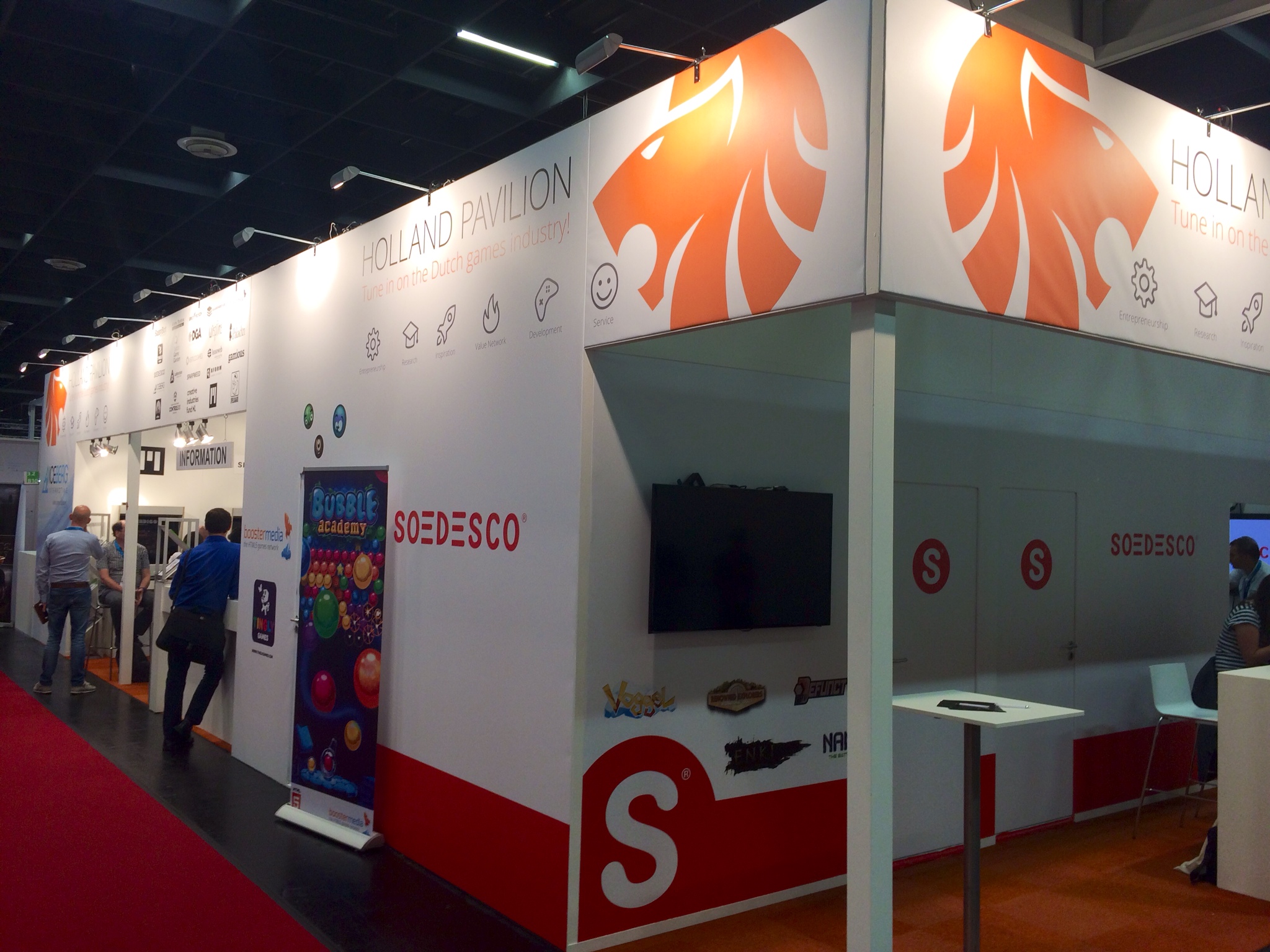 Korte enquête DGA naar resultaten Gamescom SCIHollandPaviljoen2015.jpg