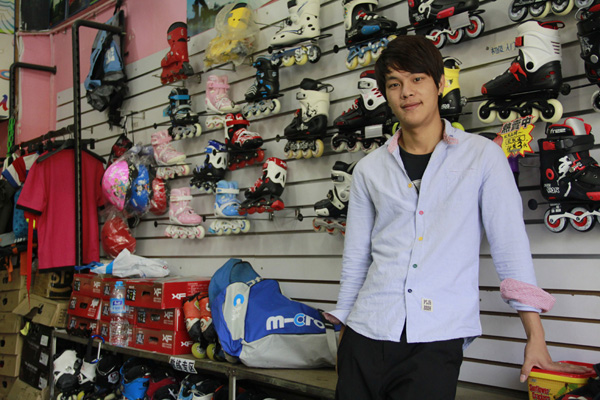 Shenzhen Report 2013: Linda Vlassenrood 3__Portret_Zheng_Baojie_3.jpg