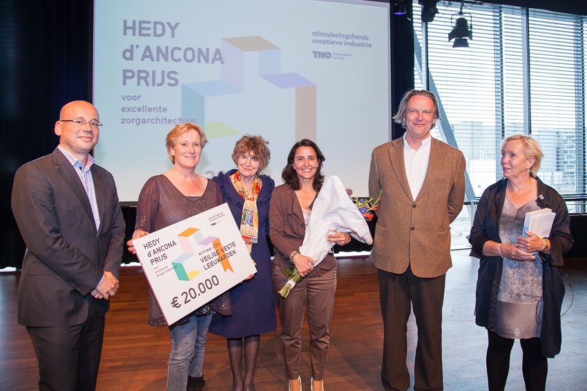 Veilige Veste winnaar Hedy d'Ancona-prijs voor excellente zorgarchitectuur Winnaar_Hedy_d_Anconaprijs_2014.jpg