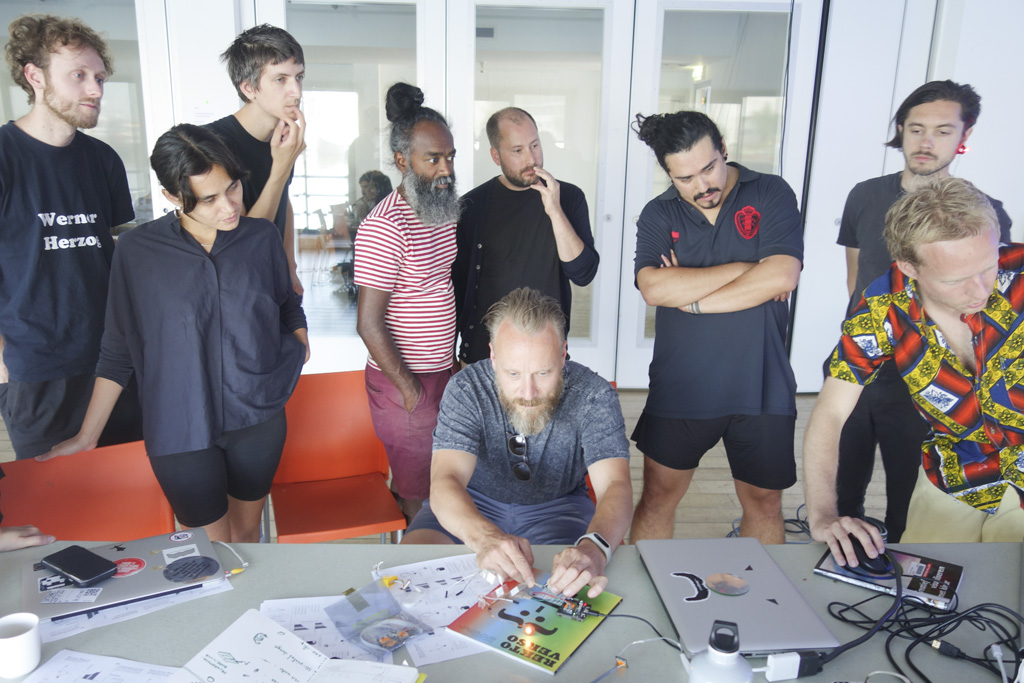 Hackers & Designers 008representatieveafbeelding.jpg