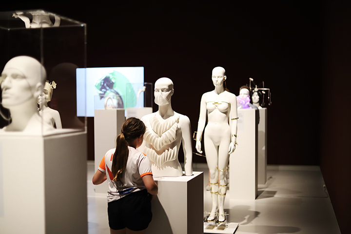 Design Museum Den Bosch 2021 designmuseumdenboschzaaloverzichtbodydri.jpg